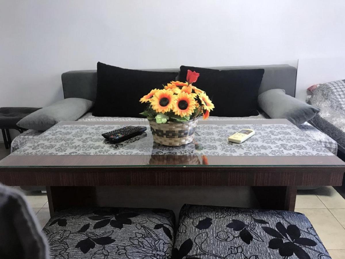 Day And Night Apartment Велико Търново Екстериор снимка